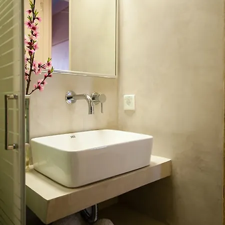 Manto On The Mparmpati