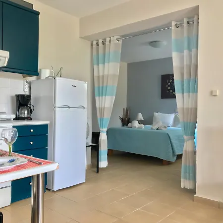 Manto On The Beach Apartment *